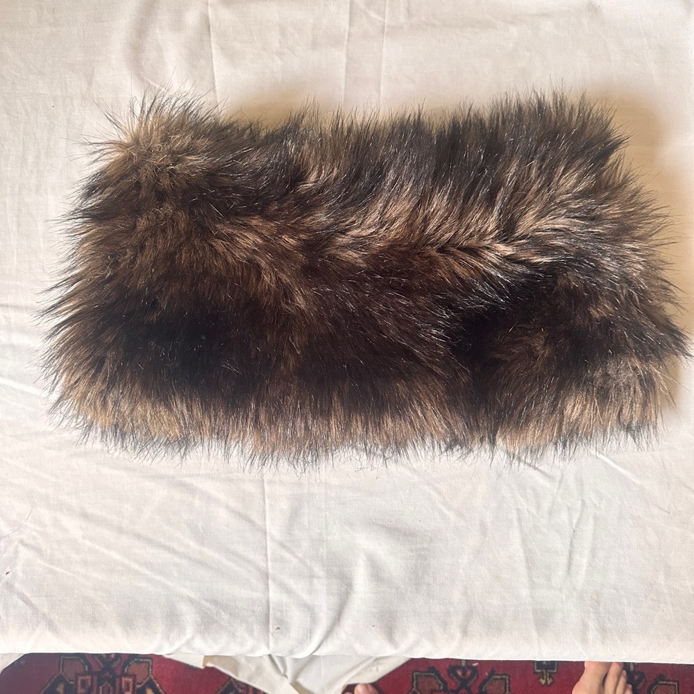 Michaels Faux Fur neck scarf in Brown and Black